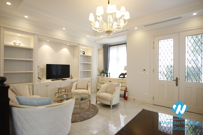 Adjacent villa for rent, equipped with modern furniture for rent in Vinhome Harmony Long Bien